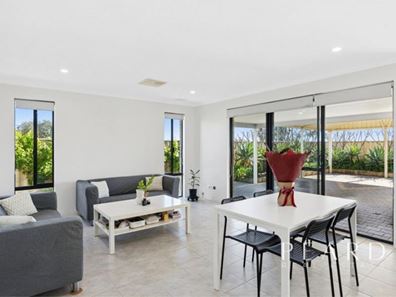 1 Beckman Road, Tapping WA 6065
