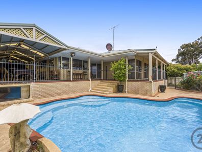 29 Carina Circle, Halls Head WA 6210