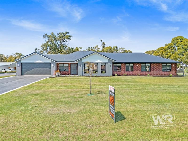 152 Greenwood Drive, Willyung