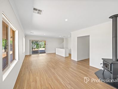 61 Waterloo Road, Roelands WA 6226