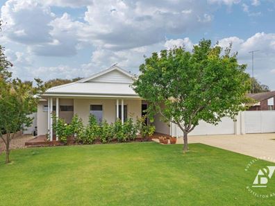 25 Davies Way, Broadwater WA 6280