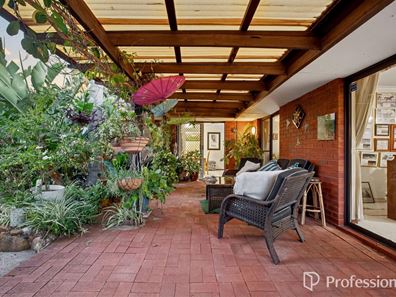 47 Angorra Road, Mount Nasura WA 6112