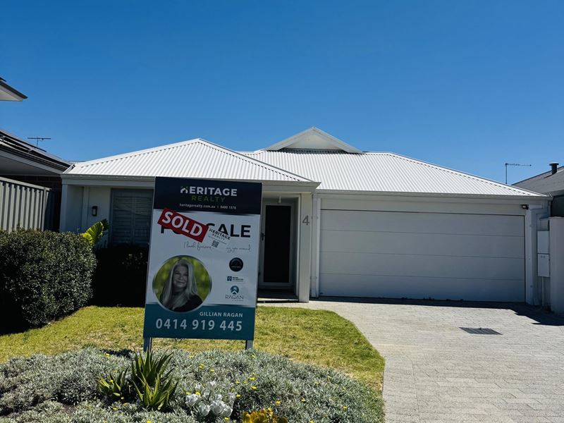 4 Golden Way, Piara Waters WA 6112