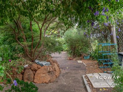 7 Kurrajong St, Roleystone WA 6111