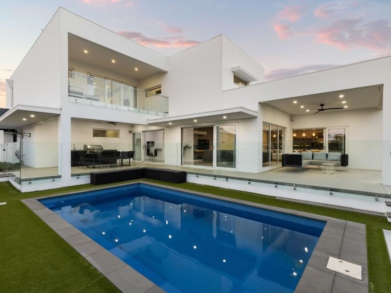 4 Pindari Place, Hillarys WA 6025