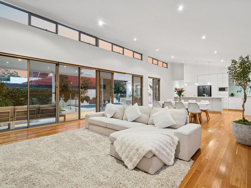 3 Yallambee Place, Karawara WA 6152