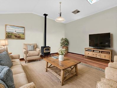 35 James Spiers Drive, Wanneroo WA 6065