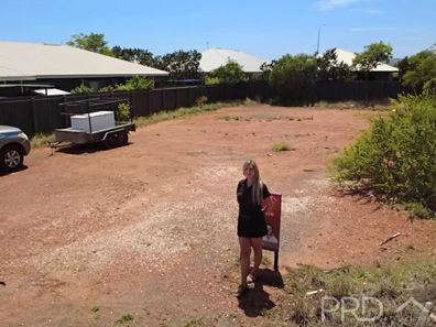 7 Coorbeelie Street, Baynton WA 6714
