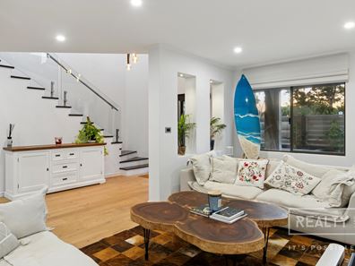 6A Burroughs Road, Karrinyup WA 6018