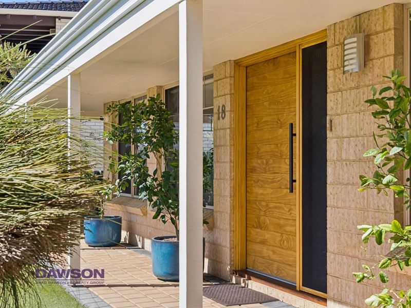 18 Bradbury Way, Samson WA 6163