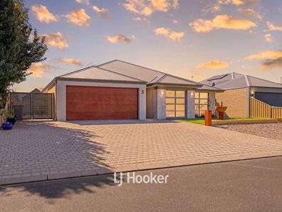 5 Barker Boulevard, Glen Iris WA 6230