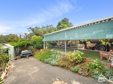 100 Derry Avenue, Mount Nasura WA 6112