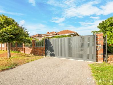 17 Stuart Street, Greenmount WA 6056