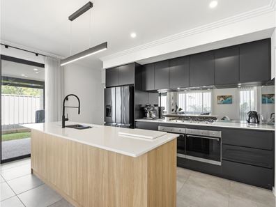 11 Evergreen Grove, Forrestfield WA 6058