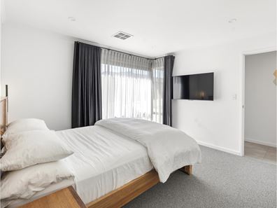 11 Evergreen Grove, Forrestfield WA 6058