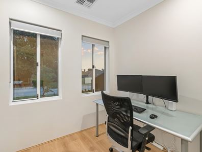 33 Victoria Street, Redcliffe WA 6104