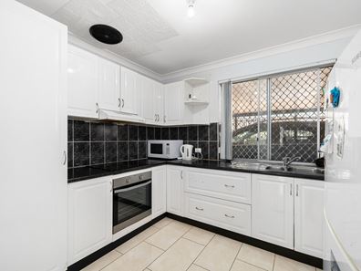 3 Moysey Court, Parmelia WA 6167