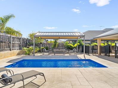 12 Tranquility Way, Halls Head WA 6210