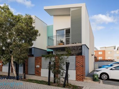 1/4 Betano Road, Rockingham WA 6168