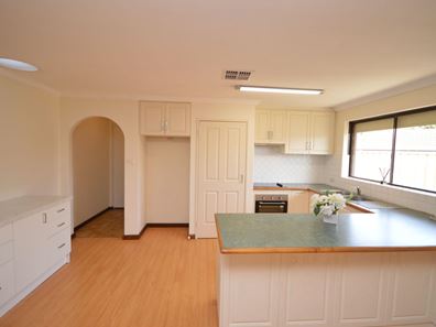 1/9 Columbia Close, Halls Head WA 6210