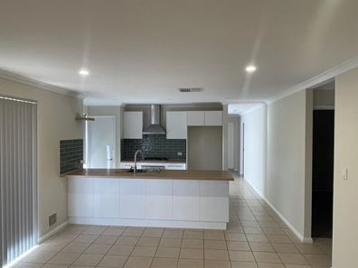 12 Middle Pky, Canning Vale WA 6155