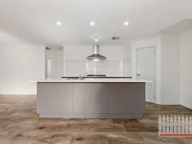16 Broadhurst Way, Two Rocks WA 6037