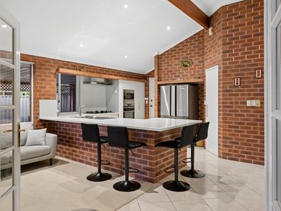 28 Hatherley Parade, Winthrop WA 6150