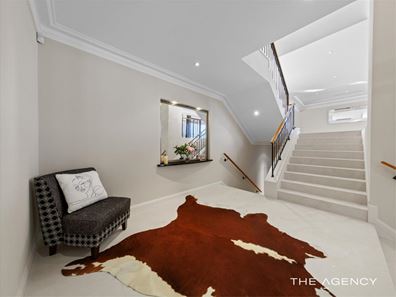 5 Sumich Gardens, Coogee WA 6166