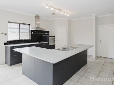 51 Yandella Promenade, Tapping WA 6065
