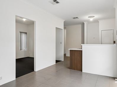 10 Hilory St, Coolbellup WA 6163