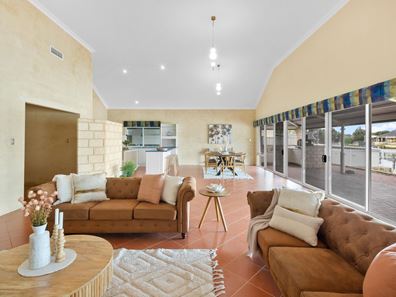 36 Banksia Terrace, South Yunderup WA 6208