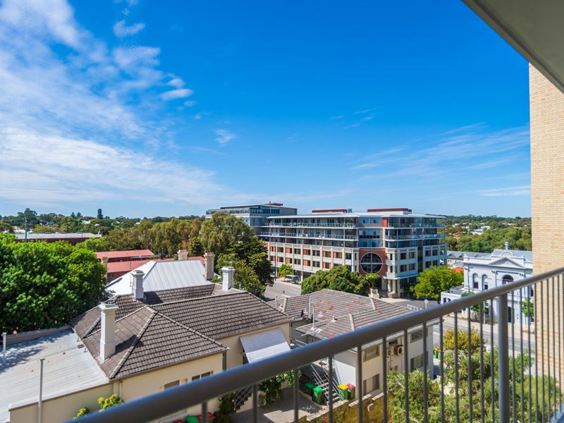 16/2 Angwin Street, East Fremantle WA 6158