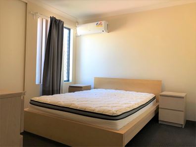 12/21 Holton Way, Cannington WA 6107