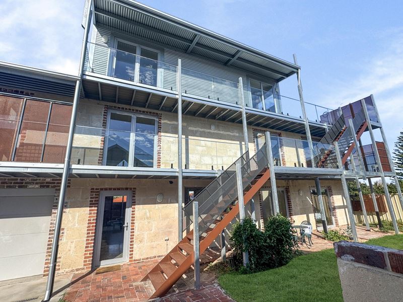 195A Clontarf Road, Hamilton Hill WA 6163