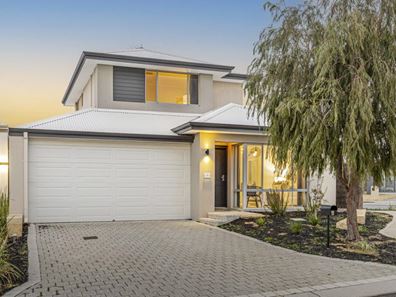 11 Laddon Road, Clarkson WA 6030