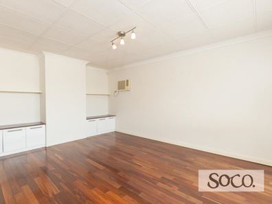 25 Edgewater Rd, Safety Bay WA 6169