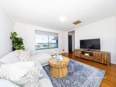1 Loch View, Craigie WA 6025