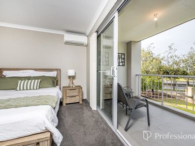 6/22 Scrubwren Circuit, Alkimos WA 6038