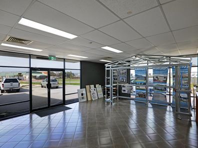 4 Stockton Road, Port Kennedy WA 6172