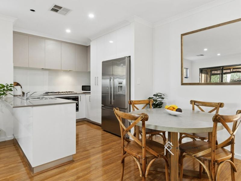 4B Phillips Grove, Innaloo WA 6018