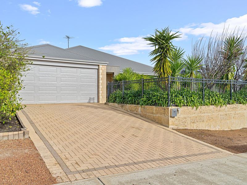 11 Woorabinda Rise, Lakelands