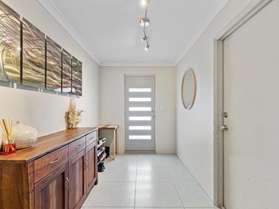 11 Woorabinda Rise, Lakelands WA 6180