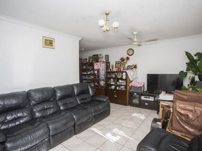 33 Denston Way, Girrawheen WA 6064