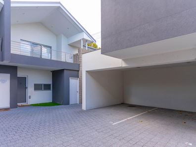 8/2 Croesus Street, Morley WA 6062