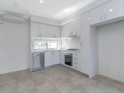8/2 Croesus Street, Morley WA 6062