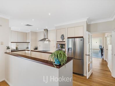 11 Harwood Road, Geographe WA 6280