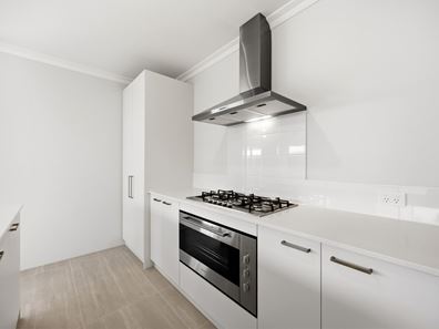 5 Lyrebird Road, Eglinton WA 6034