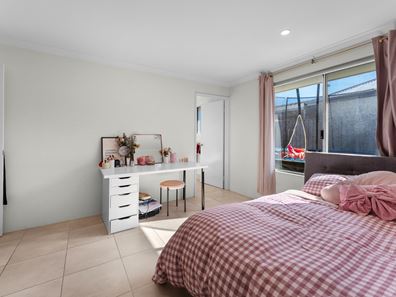 21 Bertha Loop, Dudley Park WA 6210