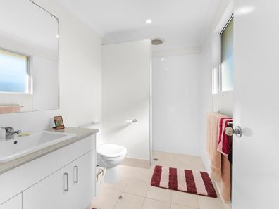 21 Bertha Loop, Dudley Park WA 6210