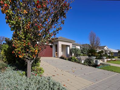 142 Grand Entrance, Australind WA 6233